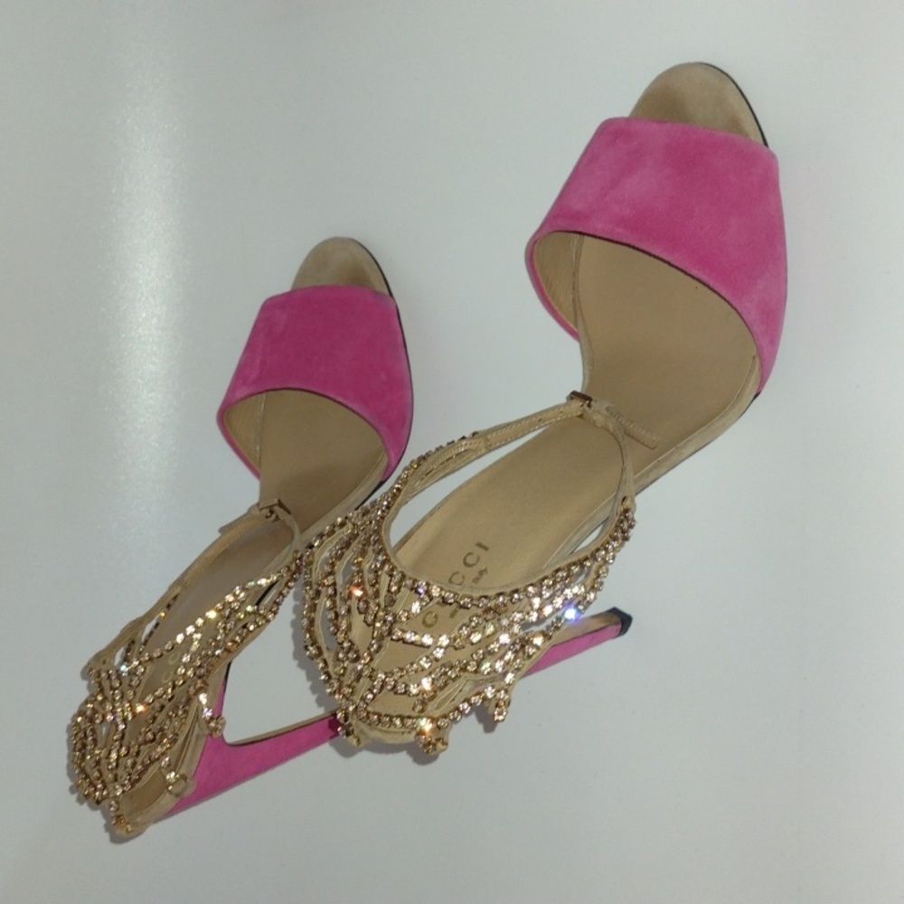 SOLD 💔 Gucci Rhinestone Pink Chainlink Heels - Picture 5 of 16